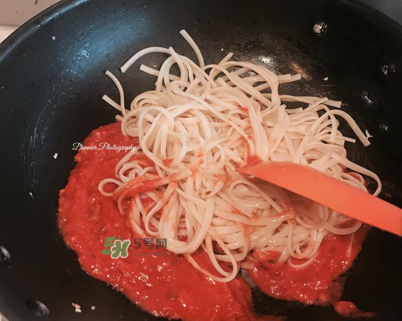 波士顿龙虾意面的做法 波士顿龙虾意面怎么做 波士顿龙虾意面的做法 波士顿龙虾意面怎么做