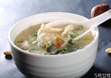 皮蛋瘦肉粥放姜丝吗 做皮蛋瘦肉粥必须放姜吗 皮蛋瘦肉粥放姜丝吗 做皮蛋瘦肉粥必须放姜吗