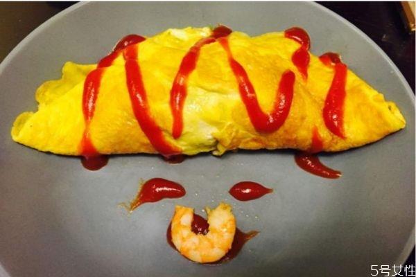 蛋包饭的美味做法 如何自制蛋包饭 蛋包饭的美味做法 如何自制蛋包饭