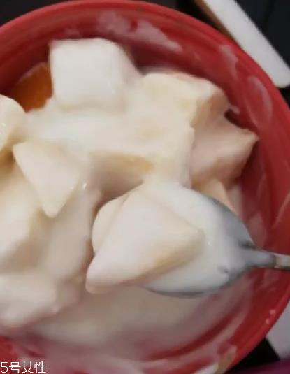 老酸奶怎么吃好吃?老酸奶推荐吃法 老酸奶怎么吃好吃?老酸奶推荐吃法