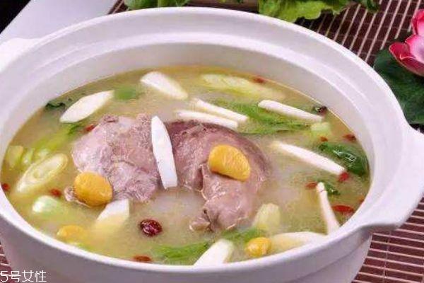 什么是猪肚鸡 猪肚鸡有什么做法呢 什么是猪肚鸡 猪肚鸡有什么做法呢