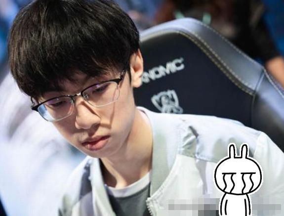 继“蓝公主”后，宝蓝又拿到新外号，“广寒仙子”是什么梗？