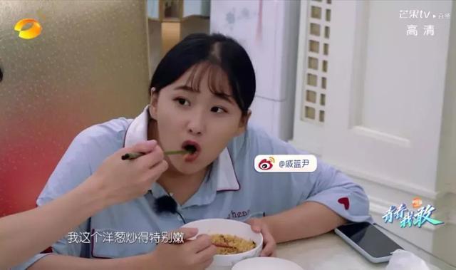 生活中的电竞夫妻“韩商言佟年”,靠“作”照样甜上头