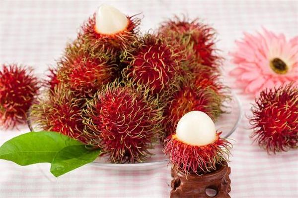 吃红毛丹会拉肚子吗 拉肚子能吃红毛丹吗 吃红毛丹会拉肚子吗 拉肚子能吃红毛丹吗