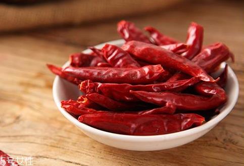 火锅用什么辣椒 选用干辣椒 火锅用什么辣椒 选用干辣椒