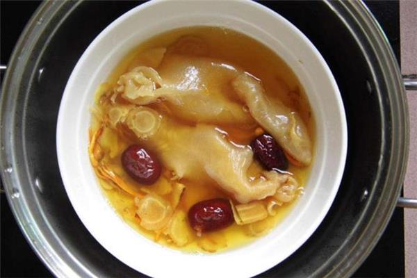 炖花胶汤怎么去腥味 花胶汤产后能喝吗 炖花胶汤怎么去腥味 花胶汤产后能喝吗