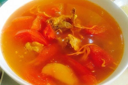 番茄排骨汤用什么排骨 番茄排骨汤有什么营养 番茄排骨汤用什么排骨 番茄排骨汤有什么营养