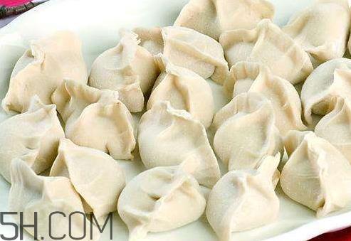 饺子冻成一坨了怎么办 冻饺子粘在一起怎么办 饺子冻成一坨了怎么办 冻饺子粘在一起怎么办