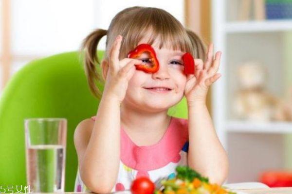 桑葚上有毛毛正常吗 桑椹每日吃多少 桑葚上有毛毛正常吗 桑椹每日吃多少