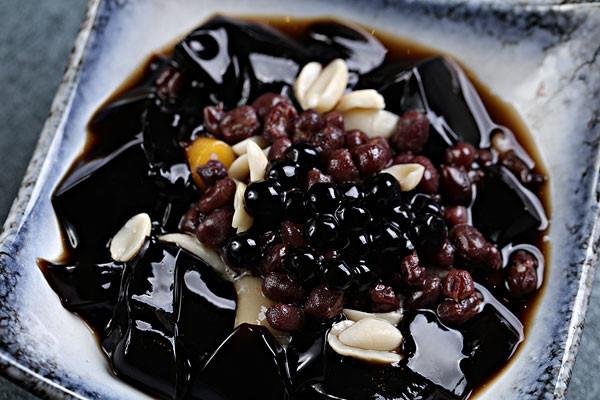 烧仙草的做法 烧仙草和龟苓膏的区别