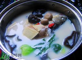 鲫鱼汤怎么做才白?鲫鱼汤怎么熬成奶白色? 鲫鱼汤怎么做才白?鲫鱼汤怎么熬成奶白色?