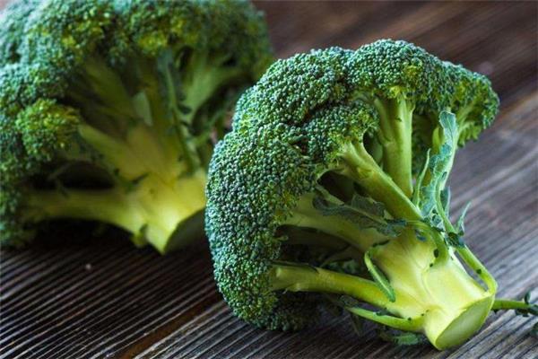 西兰花什么人不能吃 西兰花的禁忌人群 西兰花什么人不能吃 西兰花的禁忌人群