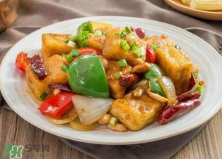 洋葱和豆腐能一起吃吗?洋葱和豆腐可以一起吃吗? 洋葱和豆腐能一起吃吗?洋葱和豆腐可以一起吃吗?