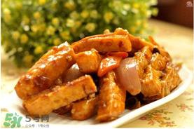 洋葱和豆腐能一起吃吗?洋葱和豆腐可以一起吃吗? 洋葱和豆腐能一起吃吗?洋葱和豆腐可以一起吃吗?