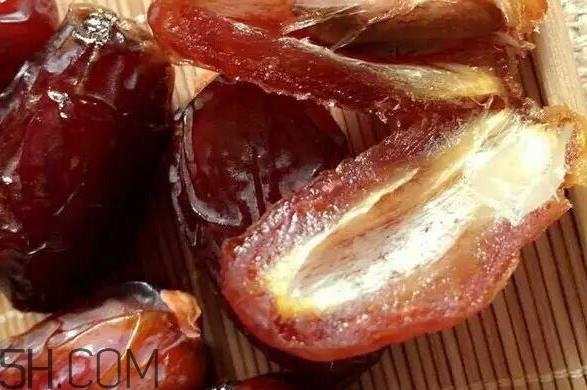 椰枣什么时候吃最好?椰枣有核吗 椰枣什么时候吃最好?椰枣有核吗