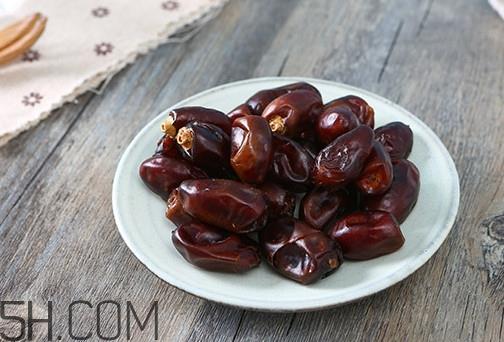 椰枣什么时候吃最好?椰枣有核吗 椰枣什么时候吃最好?椰枣有核吗