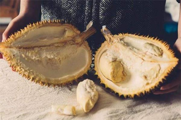 榴莲壳上的白肉能吃吗 榴莲壳上的白肉取法