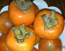 吃硬柿子的好处 硬柿子的功效与作用 吃硬柿子的好处 硬柿子的功效与作用