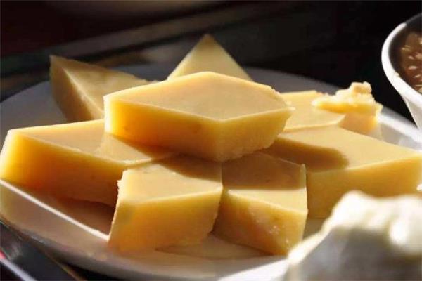 豌豆黄可以用绿豌豆吗 豌豆黄可以用黄豆做吗 豌豆黄可以用绿豌豆吗 豌豆黄可以用黄豆做吗