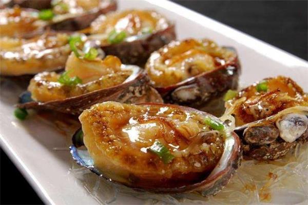 鲍鱼怎么去壳 鲍鱼怎么从壳里拿出来 鲍鱼怎么去壳 鲍鱼怎么从壳里拿出来