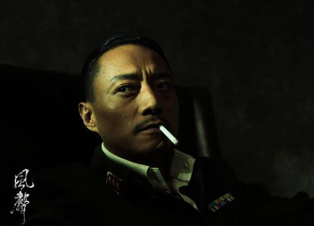 十六位明星抽烟帅照张国荣，周星驰刘德华。输给不会抽烟的王宝强