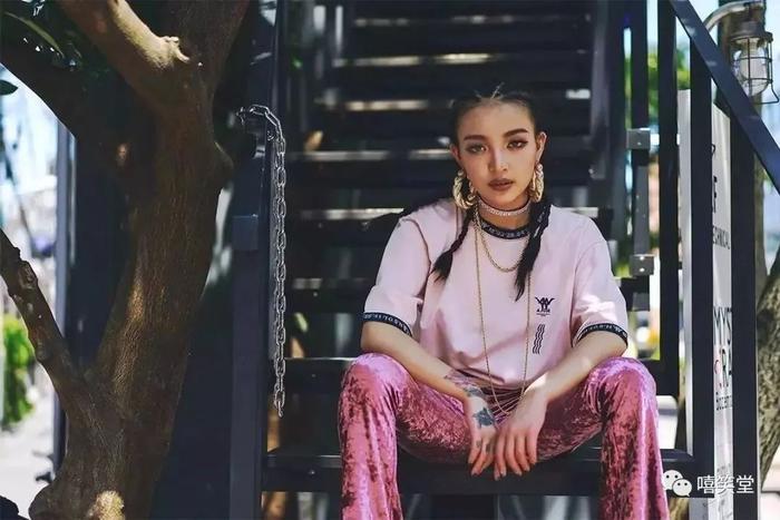 这次,VaVa向偏见开战