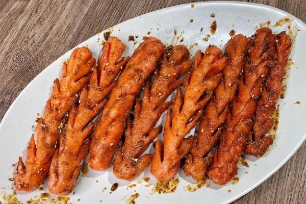 淀粉肠要炸几分钟 淀粉肠炸的时候粘锅怎么回事 淀粉肠要炸几分钟 淀粉肠炸的时候粘锅怎么回事