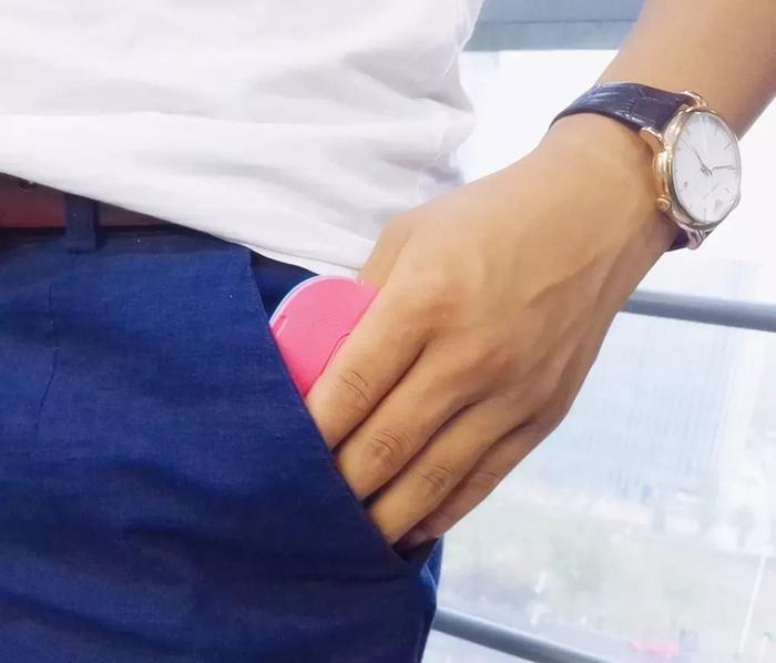 衣服粘毛粘灰?用这个1招搞定,比胶带好用100倍