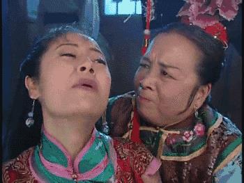 83岁“灵魂老太太”李明启,儿子儿媳皆顶流明星,今抱双孙享清福