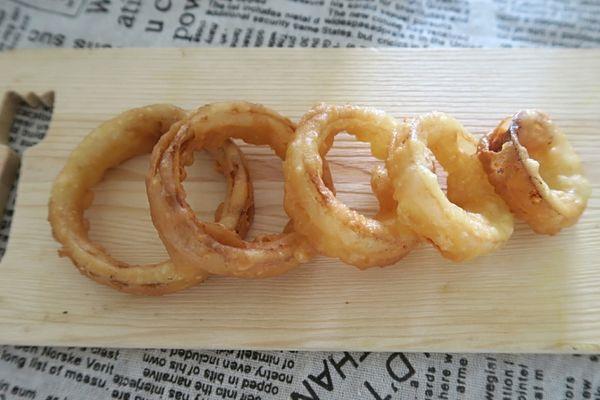 洋葱圈怎么做好吃 轻盈脆口的做法 洋葱圈怎么做好吃 轻盈脆口的做法