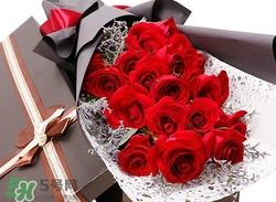 蒲公英可以和玫瑰花泡水喝吗?蒲公英玫瑰花泡水喝的功效 蒲公英可以和玫瑰花泡水喝吗?蒲公英玫瑰花泡水喝的功效