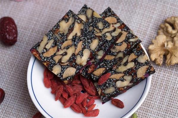 阿胶糕拉丝的好还是不拉丝的好 阿胶糕不拉丝什么原因 阿胶糕拉丝的好还是不拉丝的好 阿胶糕不拉丝什么原因