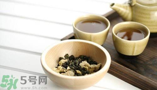 菊花茶泡了为什么会变绿?菊花茶变绿怎么回事