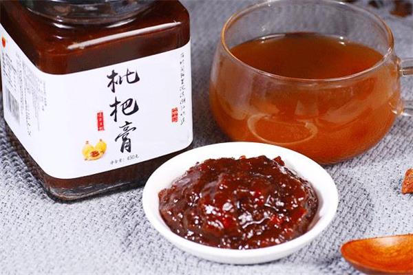 枇杷膏可以和牛奶一起吃吗 当心肠胃不适 枇杷膏可以和牛奶一起吃吗 当心肠胃不适