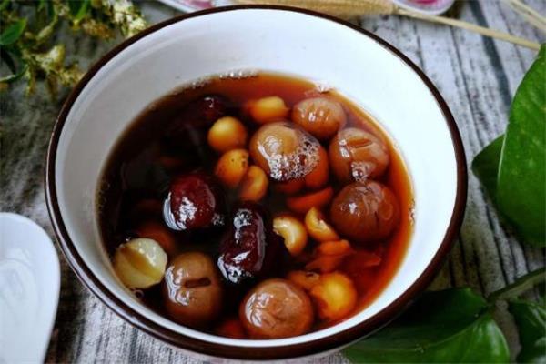 桂圆红枣汤的做法 桂圆红枣汤适合什么时候喝