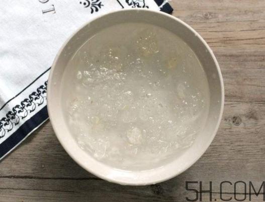 泡发后的雪燕怎么保存?炖好的雪燕可以放多久 泡发后的雪燕怎么保存?炖好的雪燕可以放多久