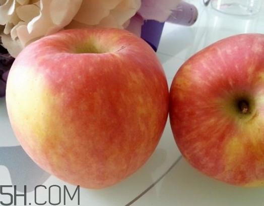 苹果泥为什么是红色的?蒸熟的苹果泥和生苹果泥有区别吗 苹果泥为什么是红色的?蒸熟的苹果泥和生苹果泥有区别吗