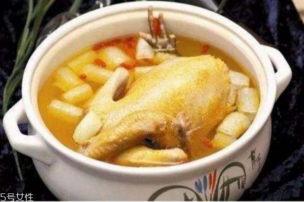 鸡汤什么时候喝最好 鸡汤什么时候喝最有营养