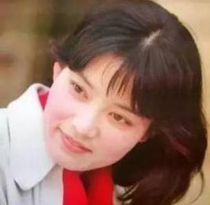 与潘虹相爱8年离婚,扭头追央视主持王小丫,米家山现在怎样了?