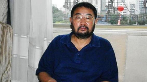 与潘虹相爱8年离婚,扭头追央视主持王小丫,米家山现在怎样了?