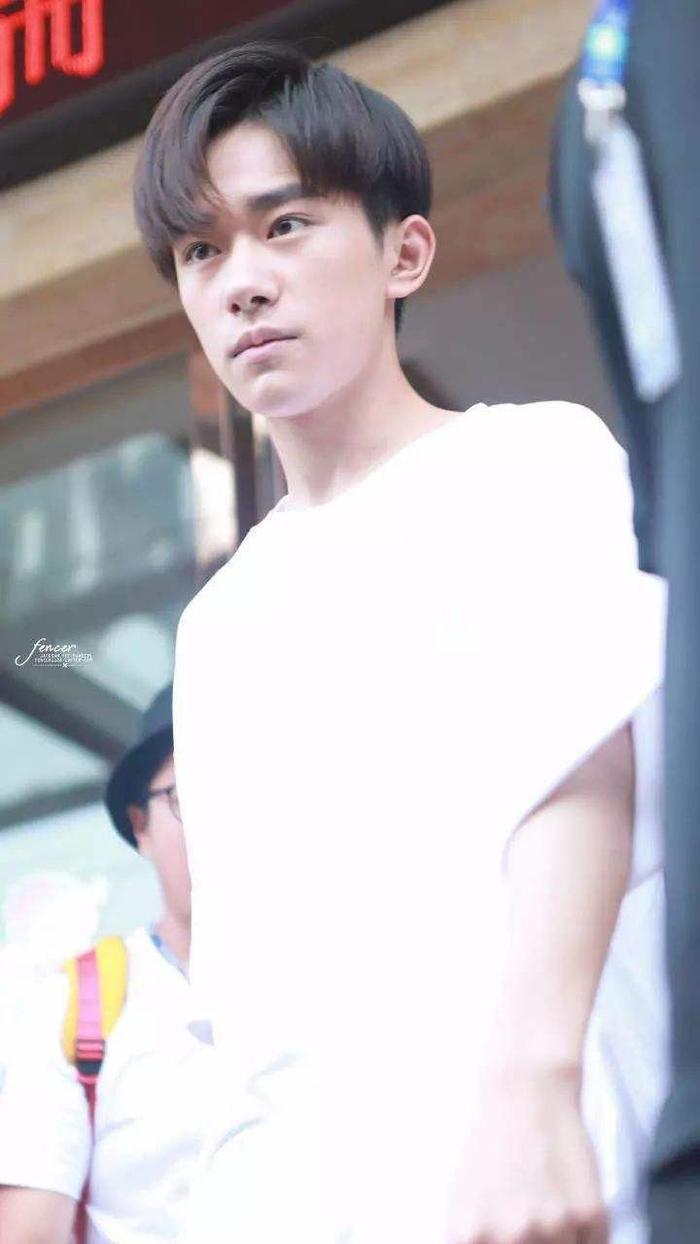 易烊千玺成为华为nova全球代言人