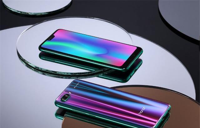 华为荣耀10和荣耀v10有什么区别?别分不清了,这5点告诉你答案!