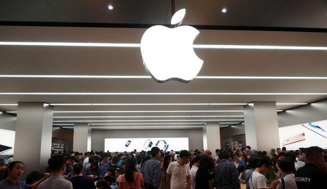 iPhone 8新机爆炸之后,苹果给出了这样的回应,用户会继续埋单吗