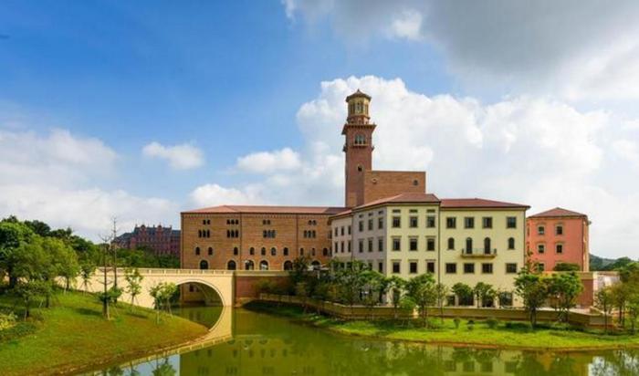 华为花100亿建的12个欧洲小镇已经禁止入内