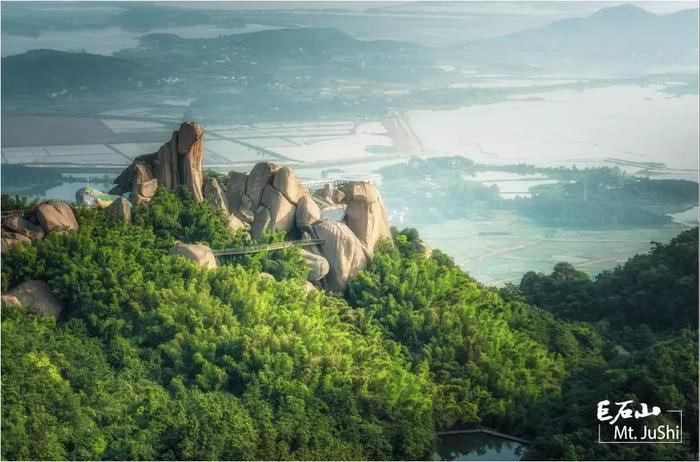 心跳指数100%! 巨石山云上玻璃滑道, 比过山车还刺激!