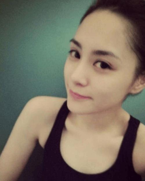 有着盛世美颜的阿娇 却一直被吐槽不会穿衣 学她这样画眉, 美翻了