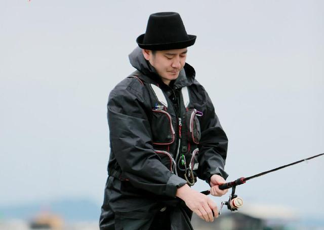 全世界都撮合钱枫袁姗姗,他俩究竟什么情况,两人表情已说明问题