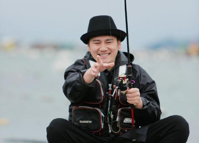 全世界都撮合钱枫袁姗姗,他俩究竟什么情况,两人表情已说明问题