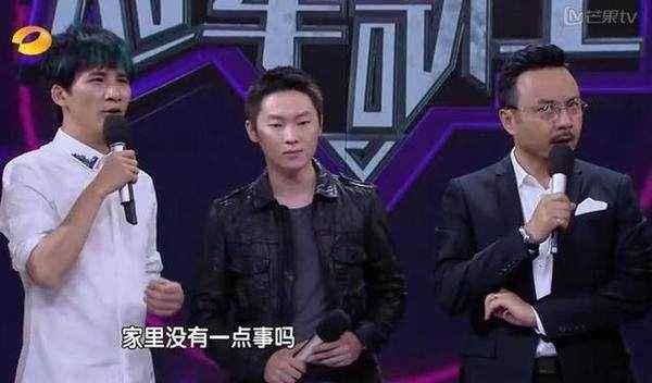 他曾是《好声音》冠军，后沦落街头卖唱，今上节目大爆选秀内幕！