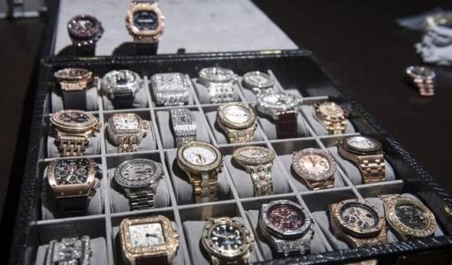 豪！拳王梅威瑟晒6大炫富“道具”，资产早超10亿，难怪挥金如土